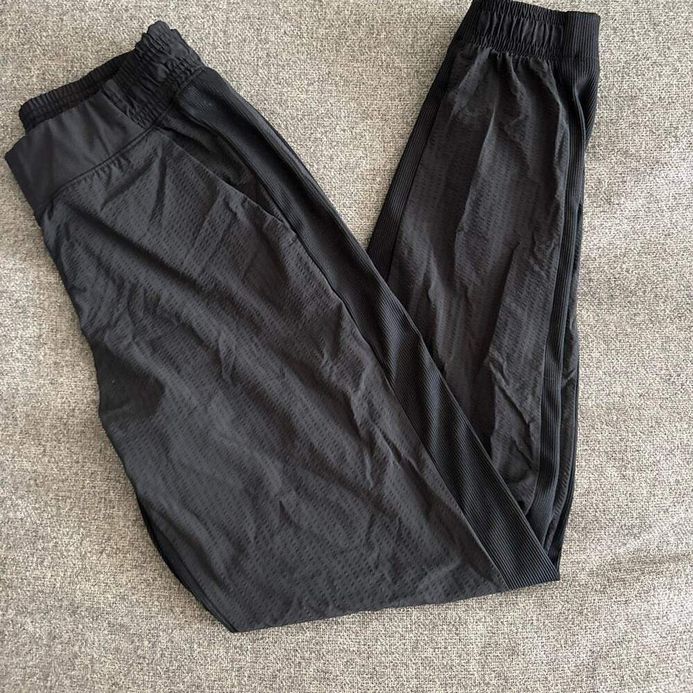 Athleta Women’s Brooklyn Textured Jogger - Black Size 4